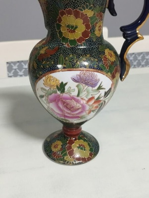 Limoges decorative jug like new with floral and gold details