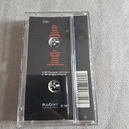 Def Leppard Hysteria cassette used, rock