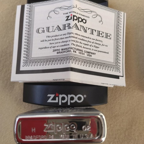 Zippo Marlboro Promo lighter "Come to where the flavor is." 2002