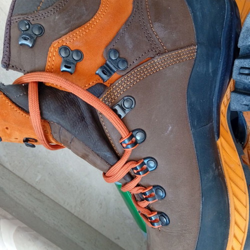 Meindl Island MFS Rock+ hiking boots, brown orange
