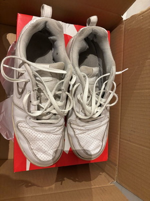 Nike sneakers used, size 44, white