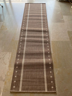 Runner rug 250 x 67 cm like new