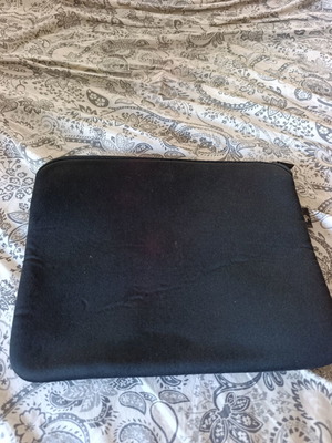 Laptop or tablet case, black