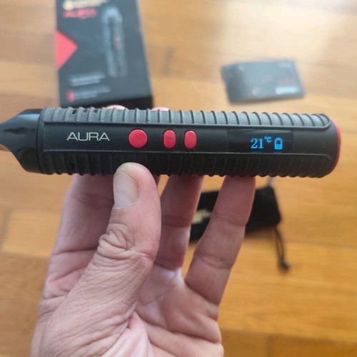 Aura Flowermate vaporizer like new with box and accessories