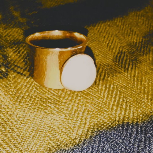 Ozze large steel ring with pearl used