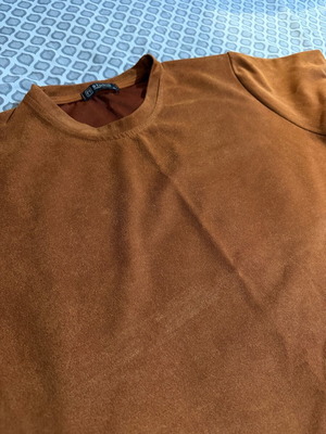 T-shirt brown XL like new, terry fabric slim fit