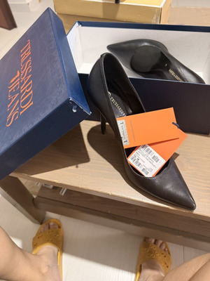 Trussardi Jeans black leather pumps size 38 like new with box