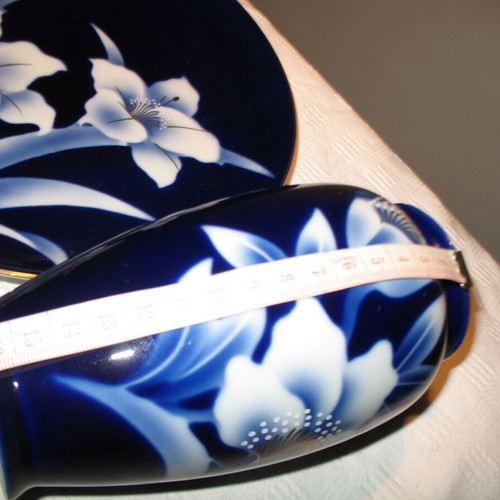 Tajimi Pottery vase and plate set like new, cobalt blue