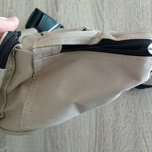 Aristi waist bag beige - black like new