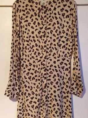 Semizie animal print shirt Bershka like new, size L