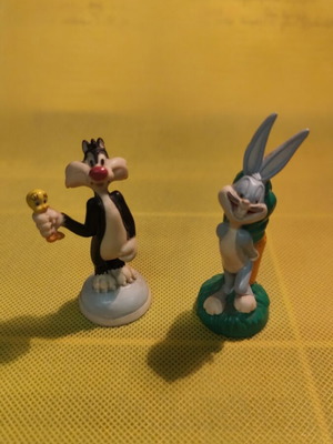 Bugs Bunny and Sylvester figures
