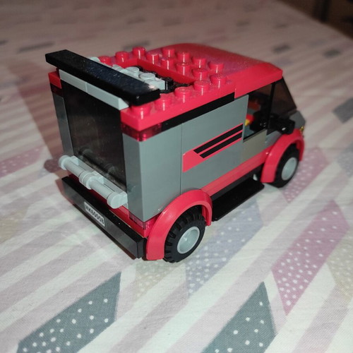 Lego City 60008 used, with instructions, no box, missing one museum window