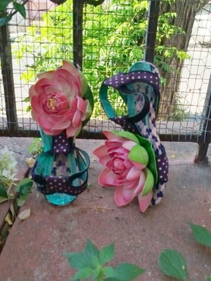 Irregular Choice platform sandals like new, size 37, 3D floral design