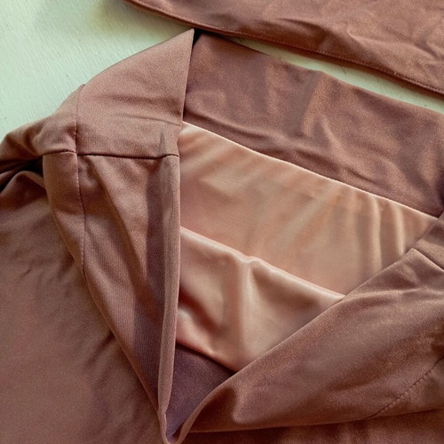 Set blouse and skirt new, bronze color, fits up to large