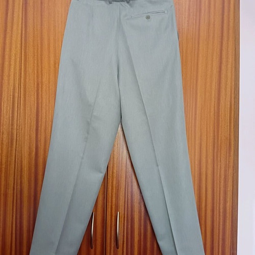 Dunhill gray suit like new, size 52, silk with cool wool