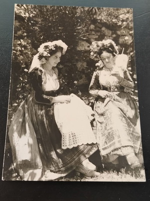 Black and white postcard "KERKYRAIES"