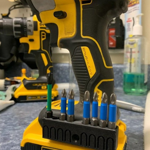 Dewalt Screwdriver Bit Holder new, 3D printed