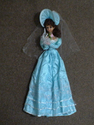 Musical doll 60cm used, defective without base