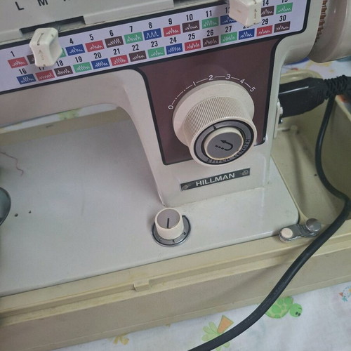 Sewing machine like new with 30 stitches