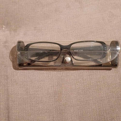 Myopia glasses Italian design with case
