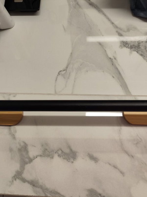 Bathroom towel rack like new