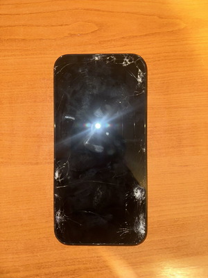 iPhone 13 Pro Max used, broken screen for parts