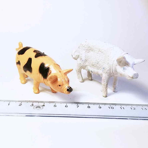 Animal figures used, pack of two, plastic