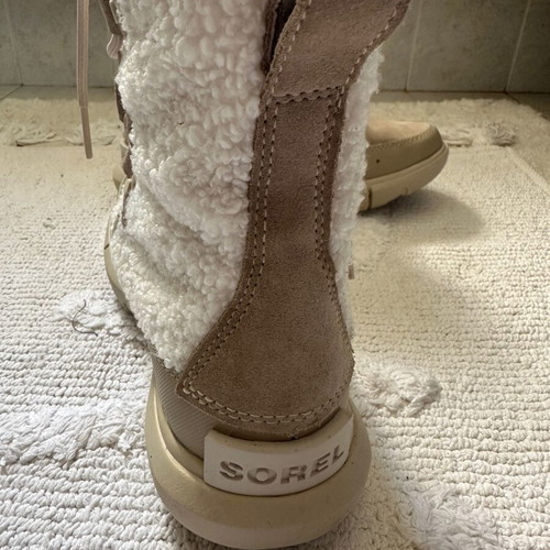 Sorel boots like new, size 36, beige