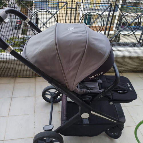 3-in-1 stroller like new, folds like a book, reversible