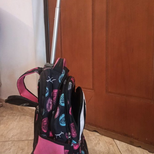 School trolley bag for girl used in very good condition