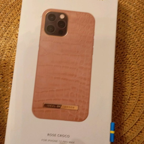 iPhone 12 case new, rose color