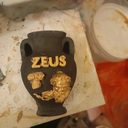 Decorative Zeus magnet new, hand-painted