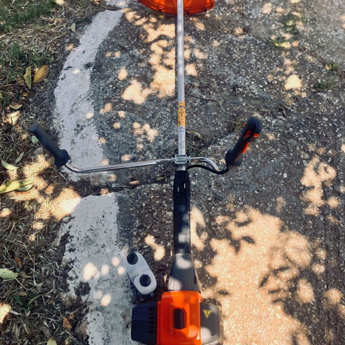 Husqvarna 553RS Brush Cutter 3.1hp Like New