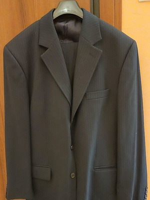 Men's suit like new, size XL