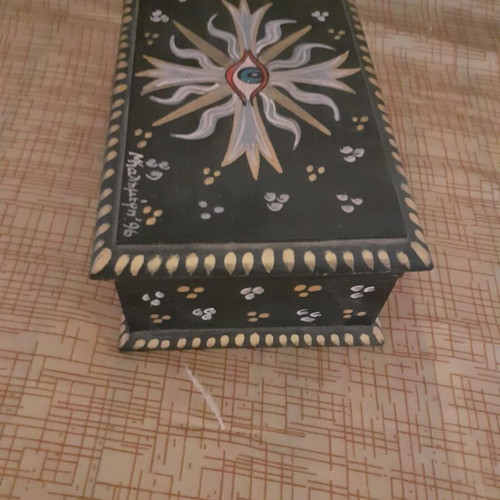 Wooden box by Kallimeris like new, painting on wood