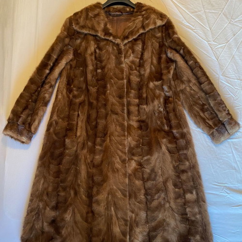 Vintage mink fur coat size S/M like new, brown