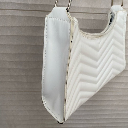 White simple shoulder bag used