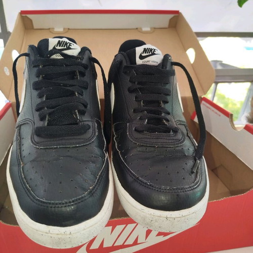 Nike athletic shoes used, size 44, black