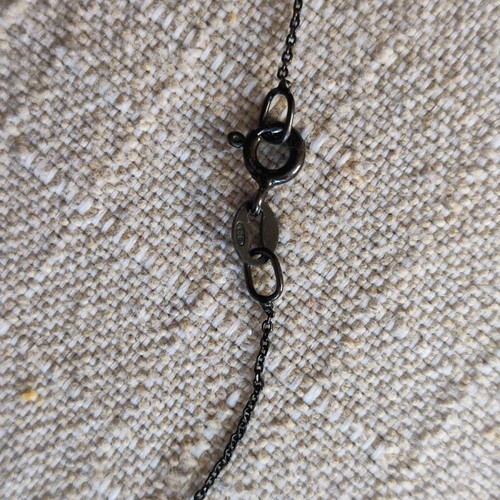 Silver necklace 20 cm with small pearl like new