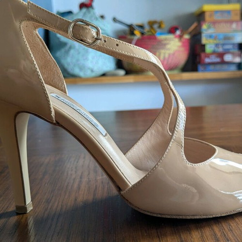 Sagiakos nude leather high-heeled sandals size 37 like new