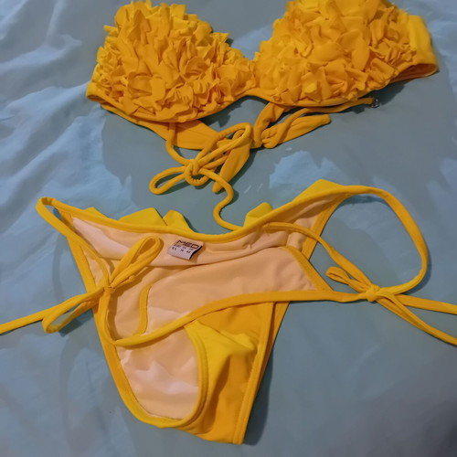 Yellow bikini like new, size medium