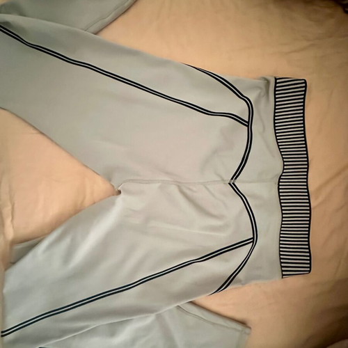 Alo Yoga leggings size medium like new, comfortable