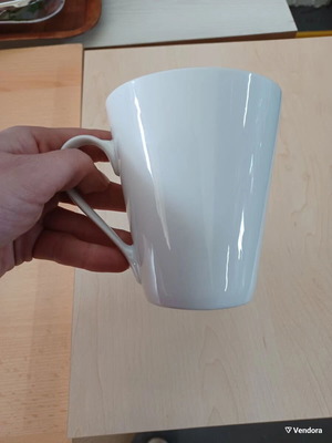 Ceramic mug white like new