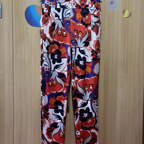 Simple colorful leggings pants like new, size M-L