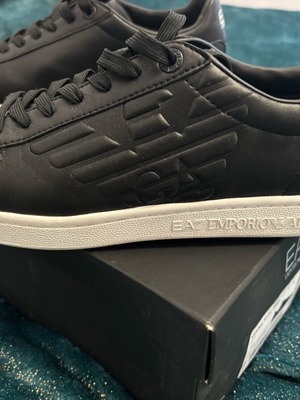 Emporio Armani sneakers size 42 like new, black