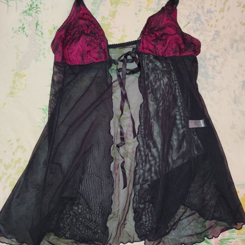 Victoria's Secret vintage lingerie L like new, black and red