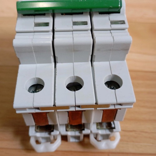 Breaker B20 used in good working condition