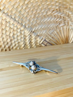 Silver 925 pin with pearls new, handmade