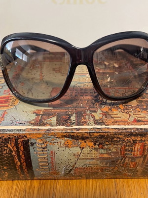 Gucci vintage sunglasses like new, brown lenses