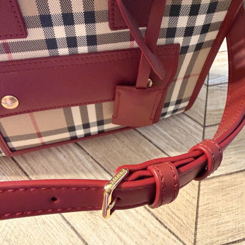 Burberry tote bag red new with all accessories and receipt